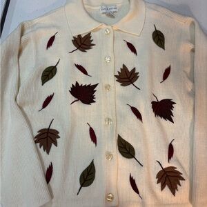 Croft & Barrow Cream Leaf Cardigan